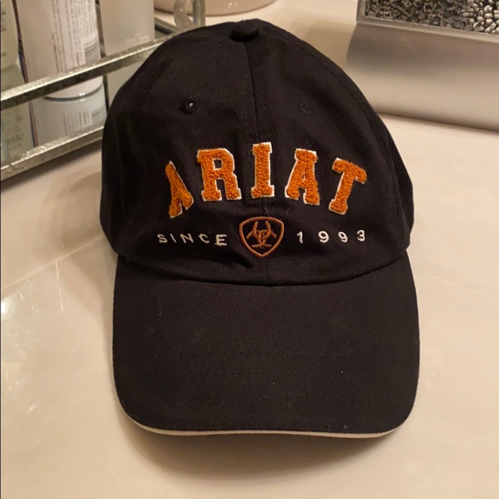 Ariat cap